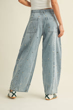 Load image into Gallery viewer, Studded Barrel Jeans
