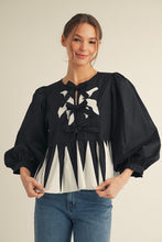 Load image into Gallery viewer, Lulu Top, Black

