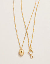 Load image into Gallery viewer, Sea La Vie Best Friends/ Heart Key Necklace (2 piece set) 18"
