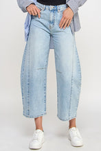 Load image into Gallery viewer, Emmy Barrel Jeans
