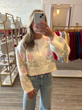 Load image into Gallery viewer, Floral Scalloped Sweater, Pink
