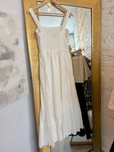 Load image into Gallery viewer, Kelsi Maxi Dress
