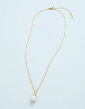 Load image into Gallery viewer, Bluffon Pearl Necklace 18"

